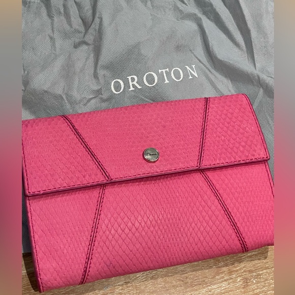 Oroton Small Pink Envelope Clutch - Picture 8 of 9